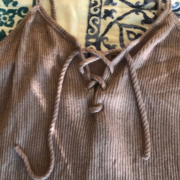 Lace up tank top - Picture 2 of 2